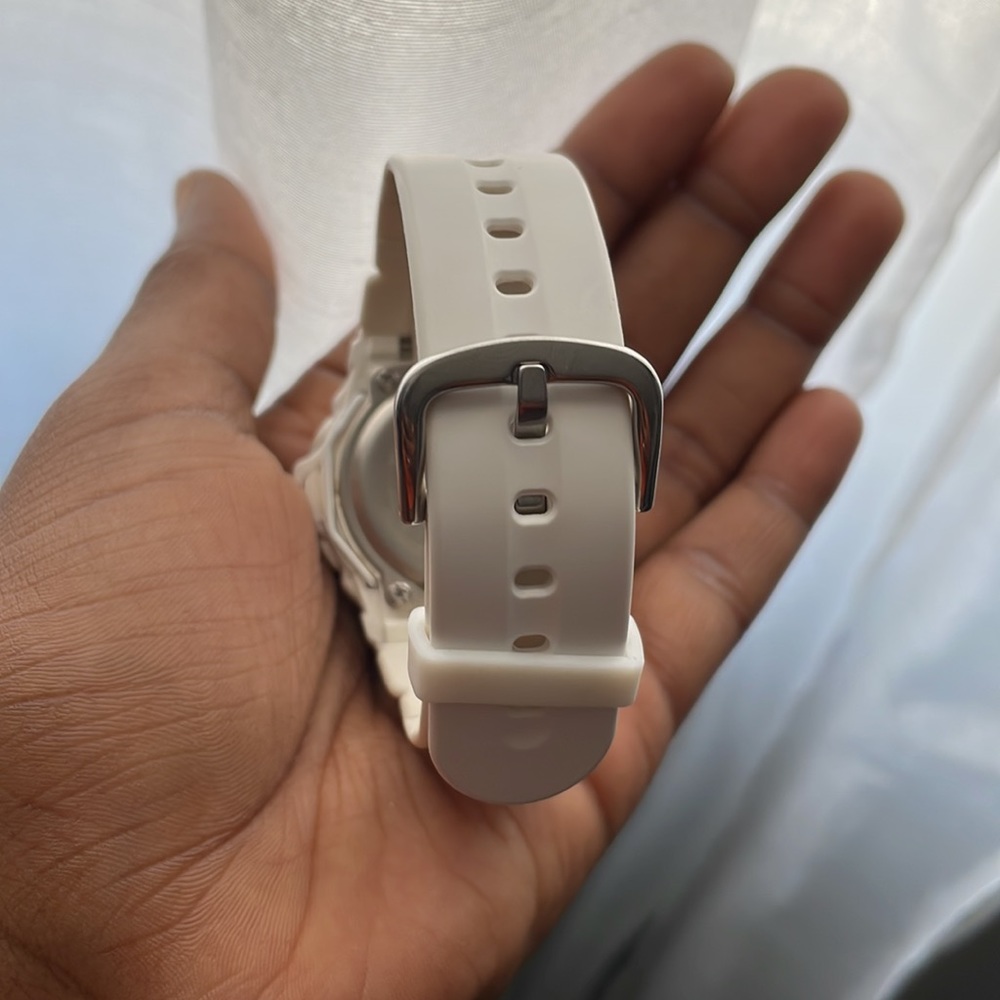 Watch - Picture 4 of 7